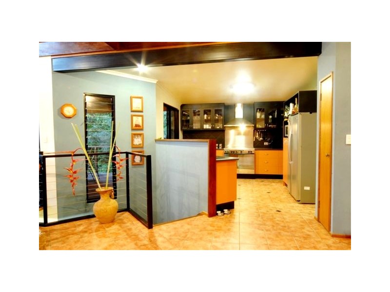 11 Wallaby Way, Cannonvale QLD 4802