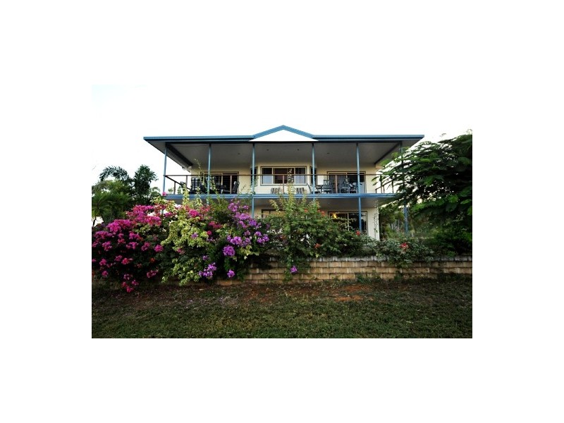 72 Blackcurrant Drive, Hideaway Bay QLD 4800