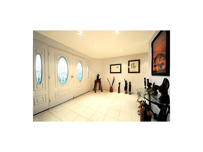 72 Blackcurrant Drive, Hideaway Bay QLD 4800
