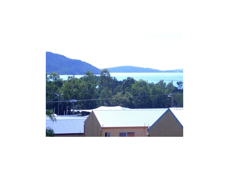 18 Whit Harbour Apts/2 Eshelby Drive, Cannonvale QLD 4802