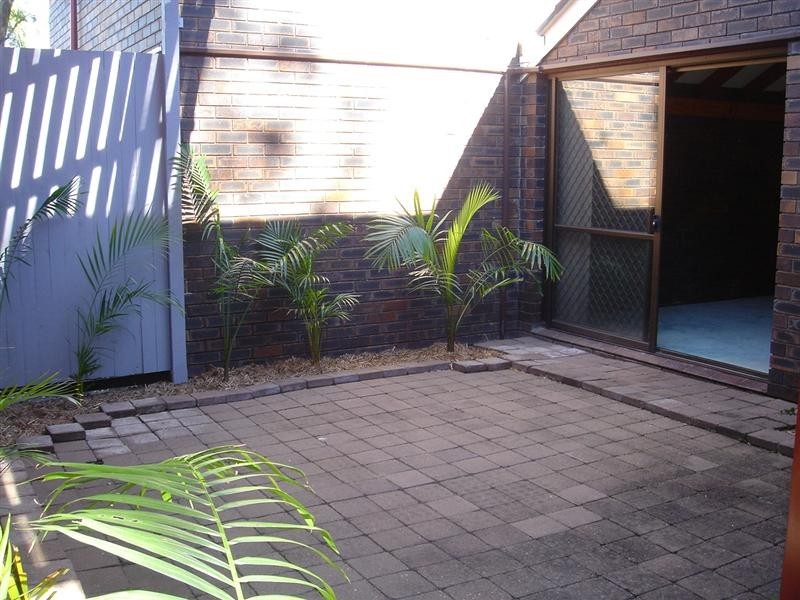 2/36 Yeronga Street, Yeronga QLD 4104