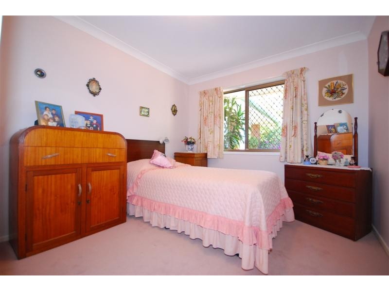 9 Barnard Street, Carindale QLD 4152