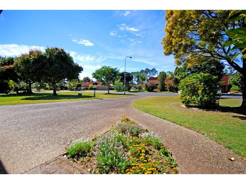 9 Barnard Street, Carindale QLD 4152