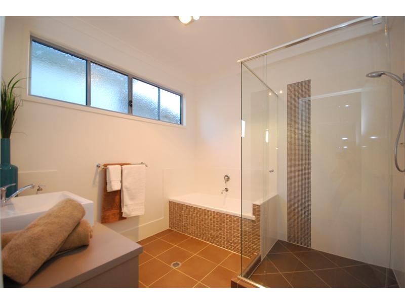 20 Hilltop Avenue, Annerley QLD 4103