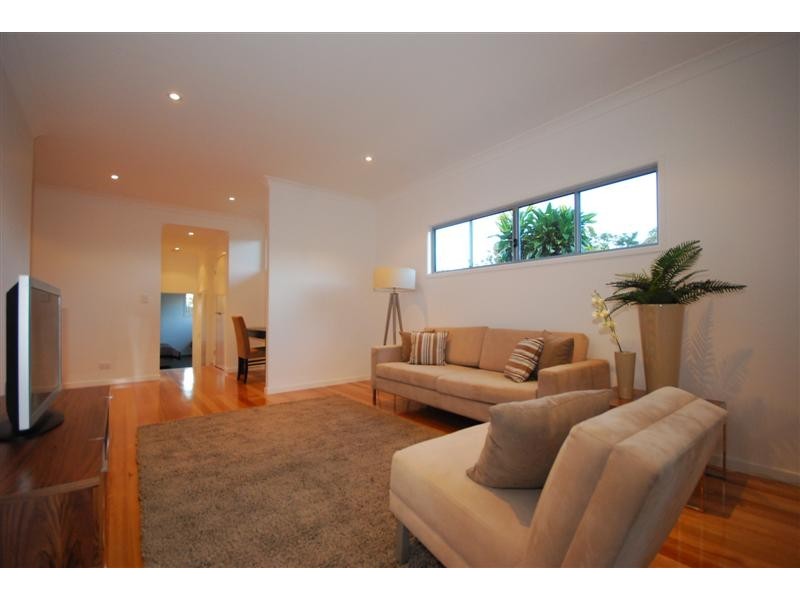 20 Hilltop Avenue, Annerley QLD 4103