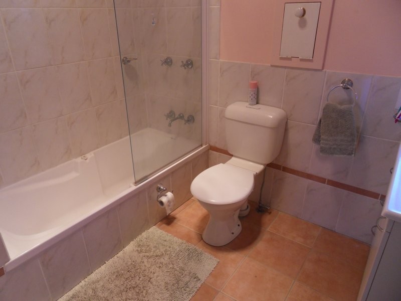 12 Canning St, Holland Park QLD 4121