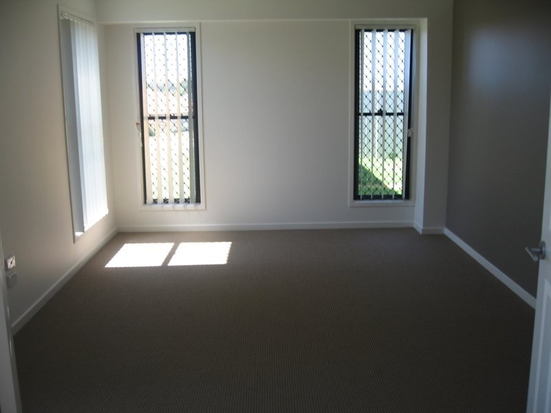 56 Highcrest Cct, Molendinar QLD 4214