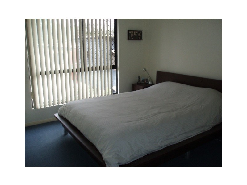 3/56 Warren St, St Lucia QLD 4067