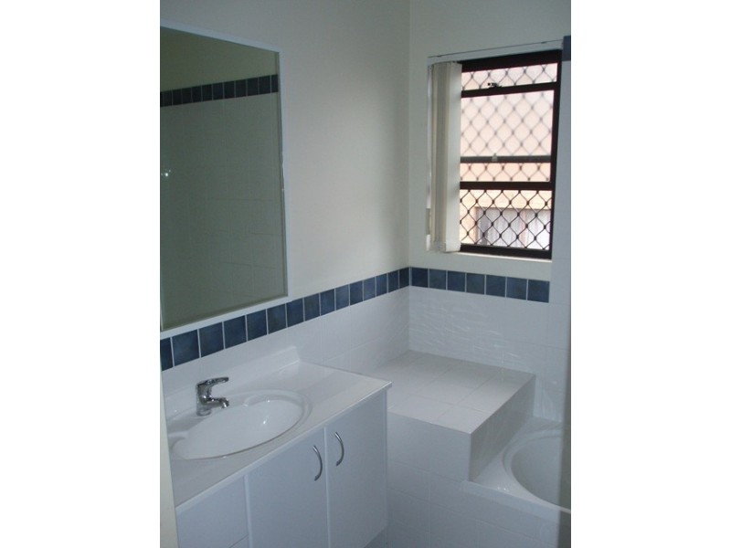3/56 Warren St, St Lucia QLD 4067