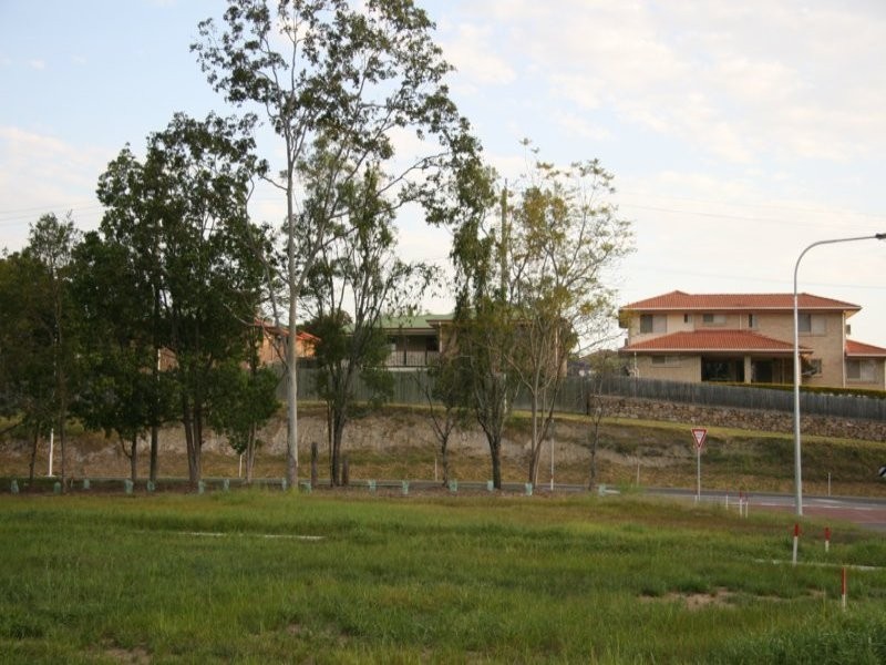 13 Julatten Pl, Upper Kedron QLD 4055