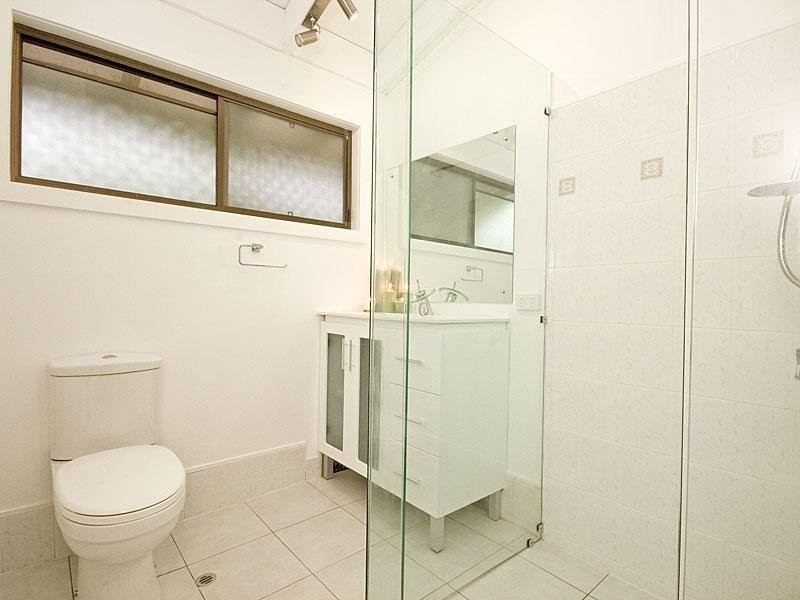 19 Teague St, Indooroopilly QLD 4068