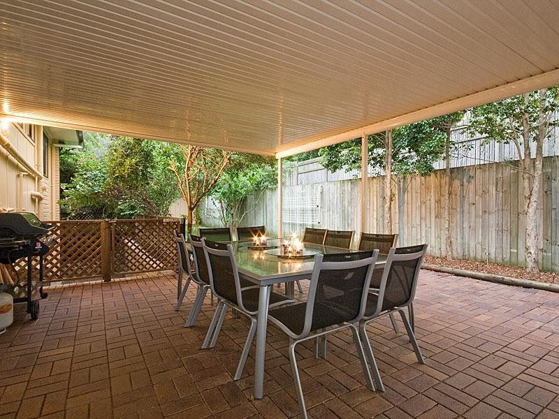 19 Teague St, Indooroopilly QLD 4068