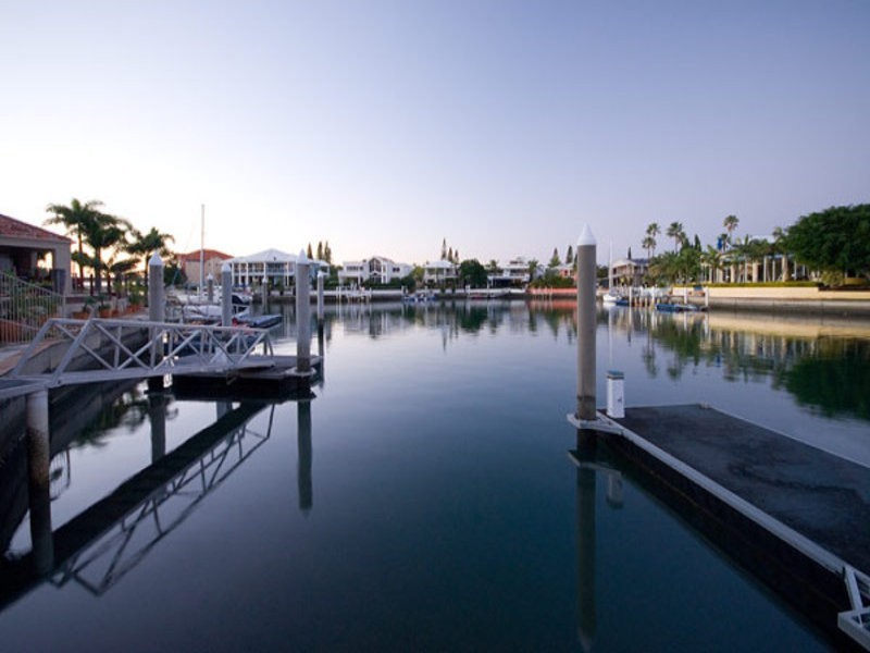 35 Brittanic Crescent, Paradise Point QLD 4216