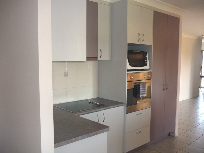 7 Gwen Cr, Urraween QLD 4655