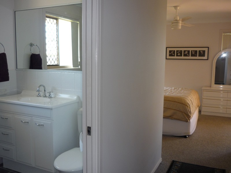 7 Gwen Cr, Urraween QLD 4655