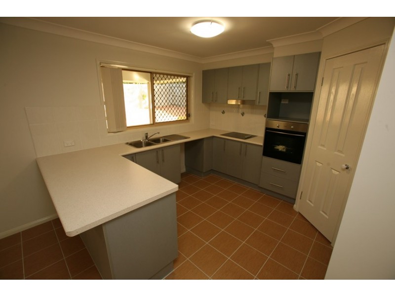 4 Susan Street, Camira QLD 4300