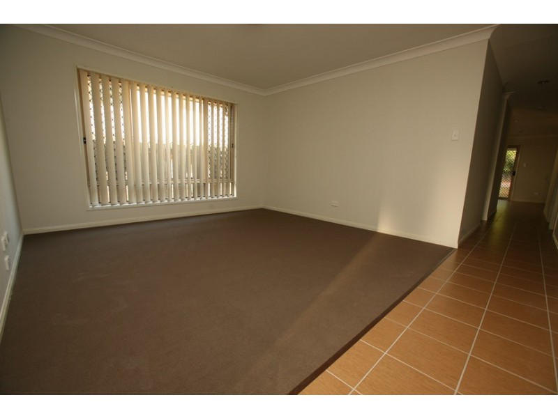 4 Susan Street, Camira QLD 4300