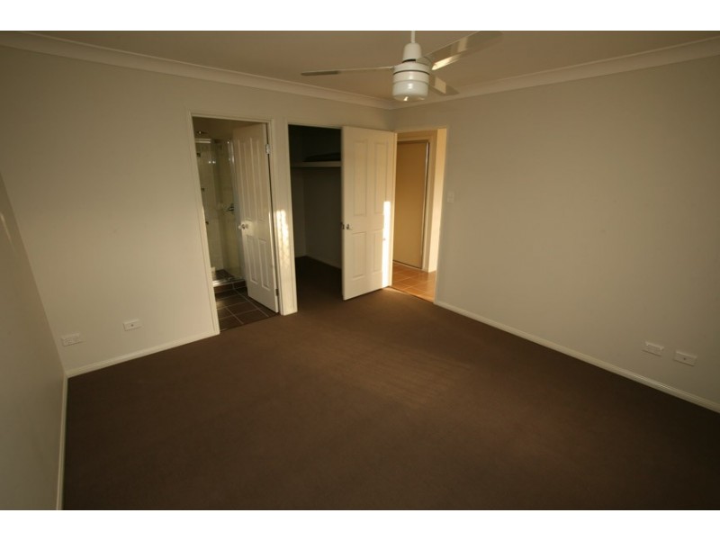 4 Susan Street, Camira QLD 4300