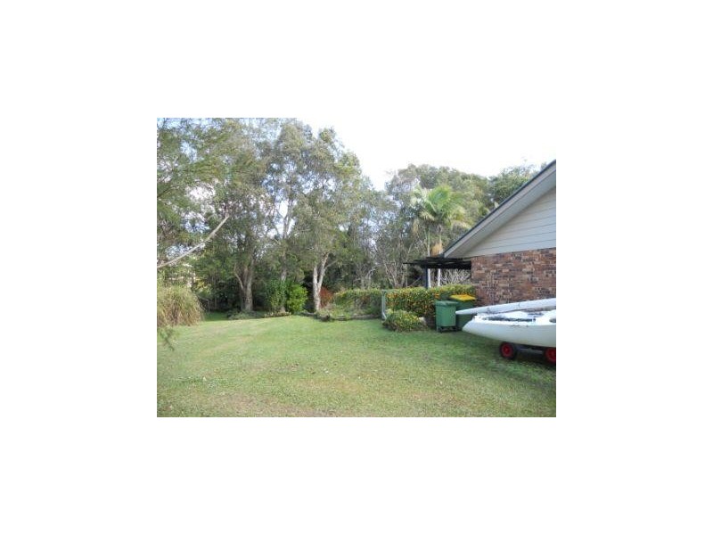 13 Tallawong Close, Beerwah QLD 4519