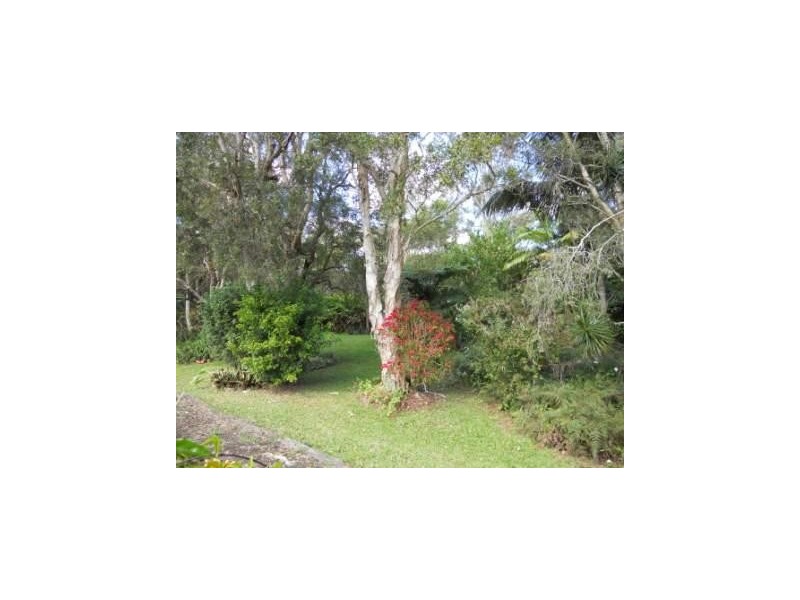 13 Tallawong Close, Beerwah QLD 4519