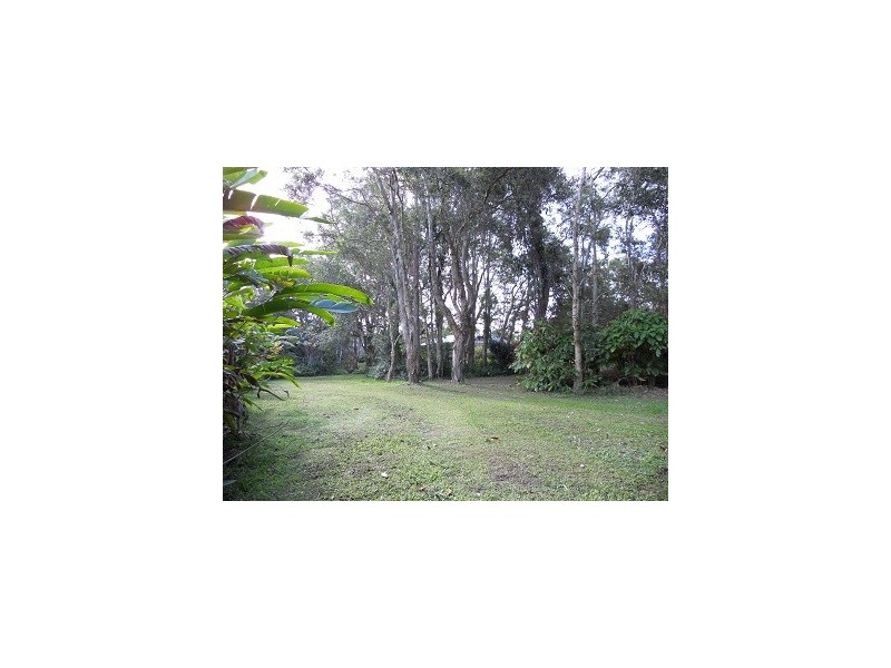 13 Tallawong Close, Beerwah QLD 4519