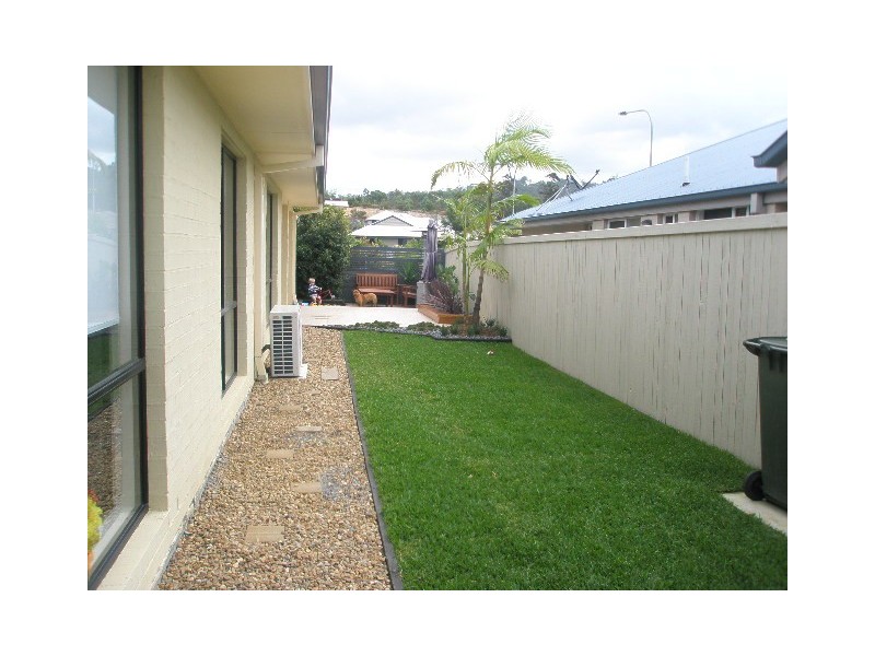 17 Tennant Street, Pacific Pines QLD 4211