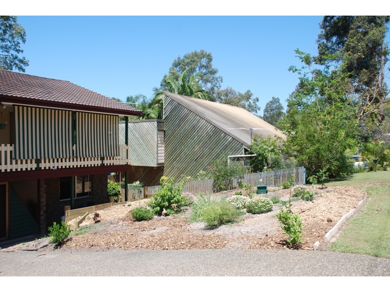 56 Folkstone Avenue, Albany Creek QLD 4035