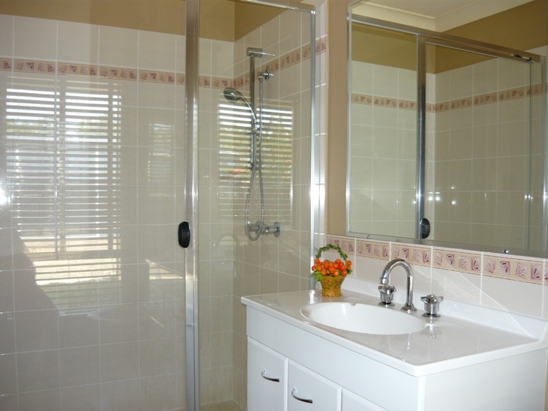 2 Irvine Street, Pacific Pines QLD 4211