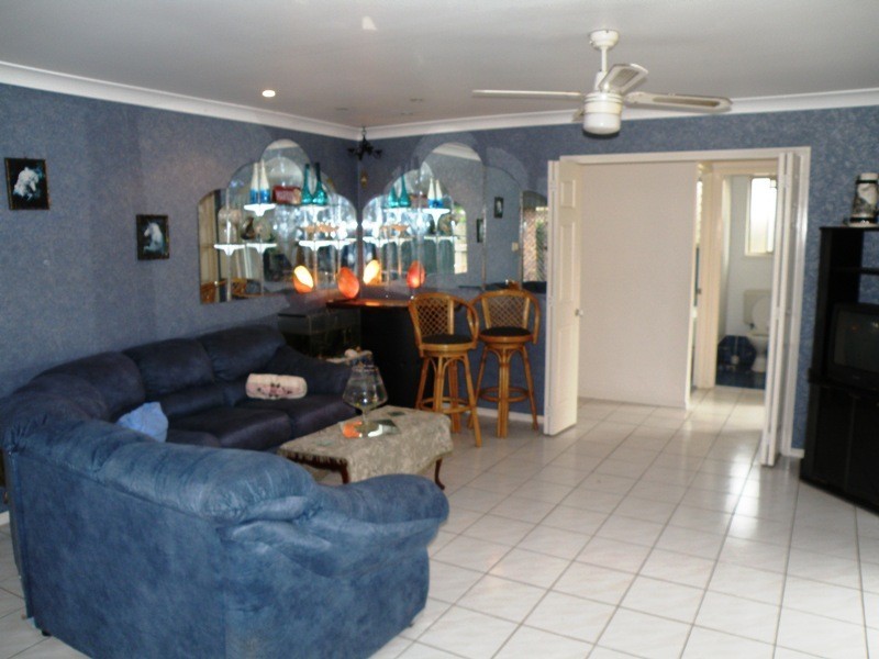 6 Cabernet Court, Banora Point NSW 2486