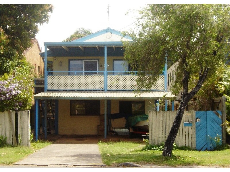 74 Worendo Street, Southport QLD 4215