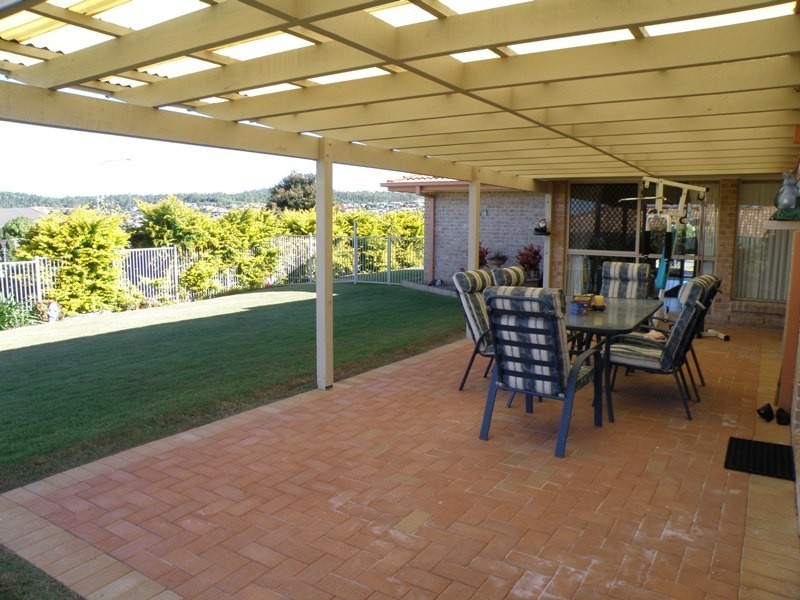 1 Midway Terrace, Pacific Pines QLD 4211