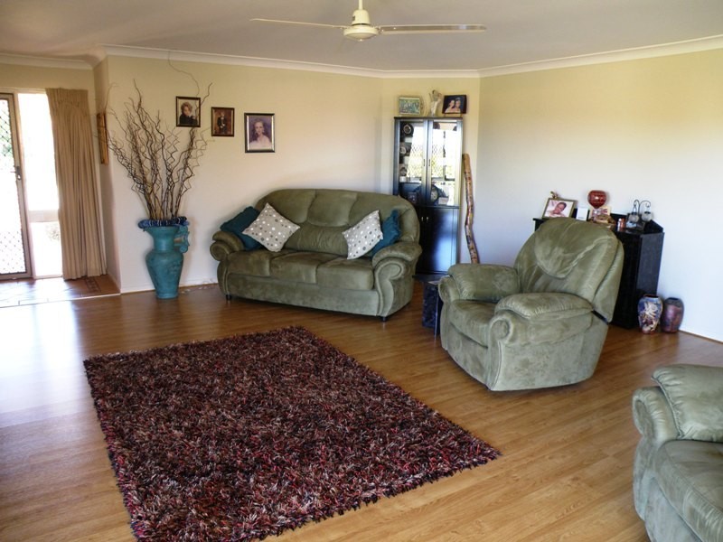 1 Midway Terrace, Pacific Pines QLD 4211