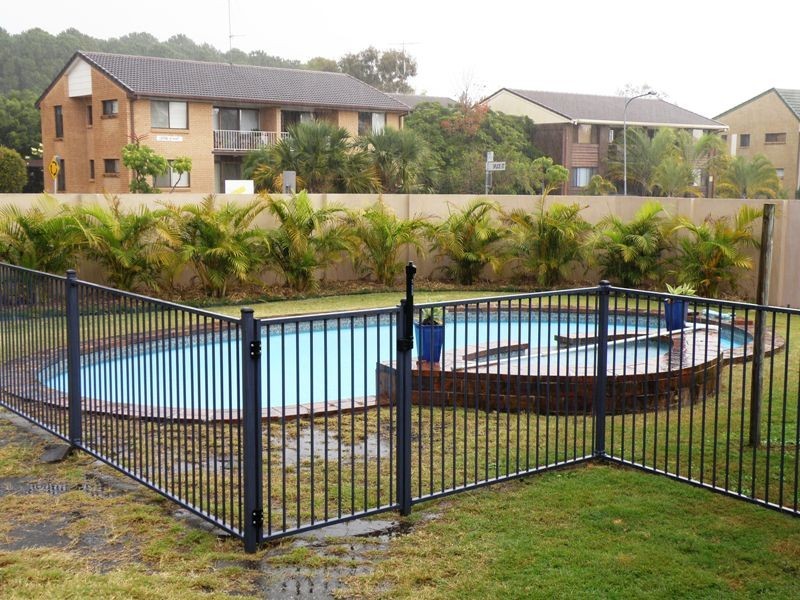 1 Splice Street, Mermaid Waters QLD 4218