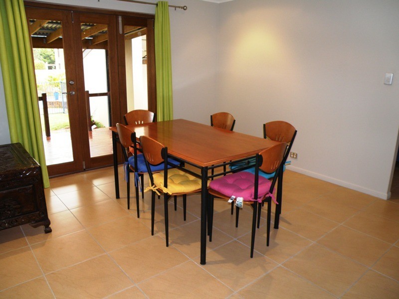 1 Splice Street, Mermaid Waters QLD 4218