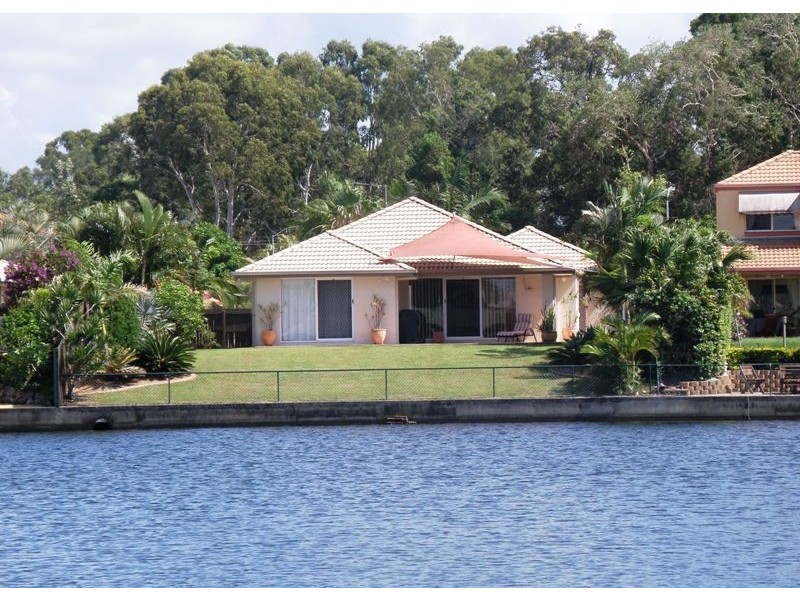 66 Burrendong Road, Coombabah QLD 4216