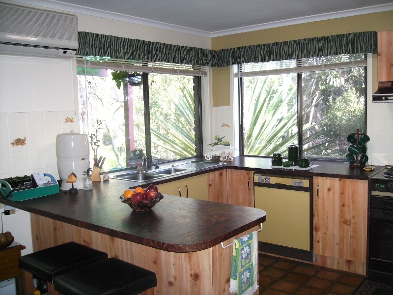 18/415-417 Boat Harbour Drive, Torquay QLD 4655