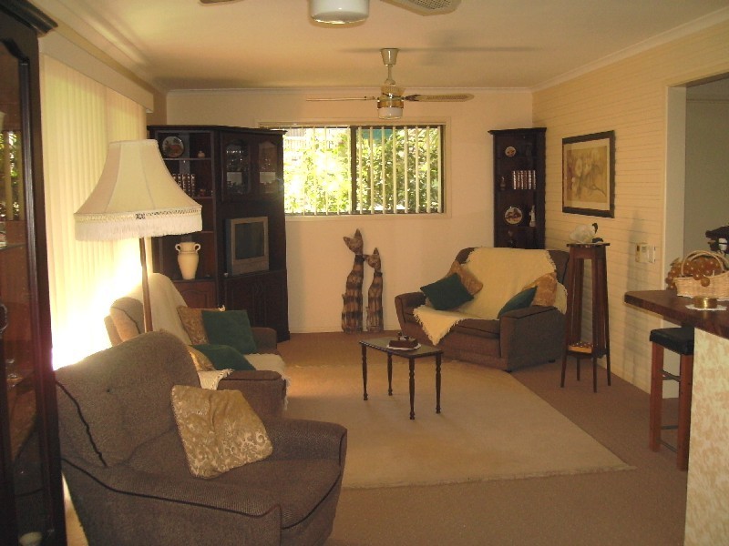 18/415-417 Boat Harbour Drive, Torquay QLD 4655