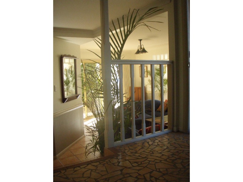 76 Murphy St, Point Vernon QLD 4655