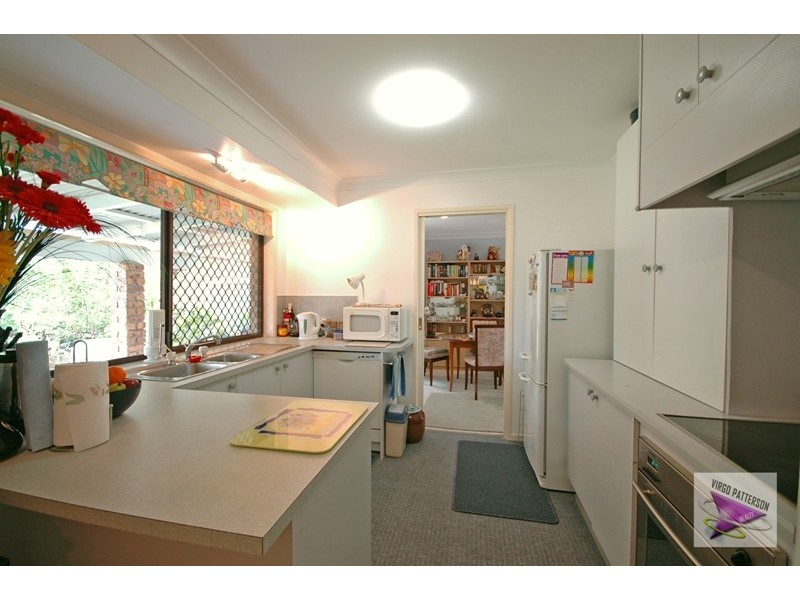 4 Maldon Court, Helensvale QLD 4212