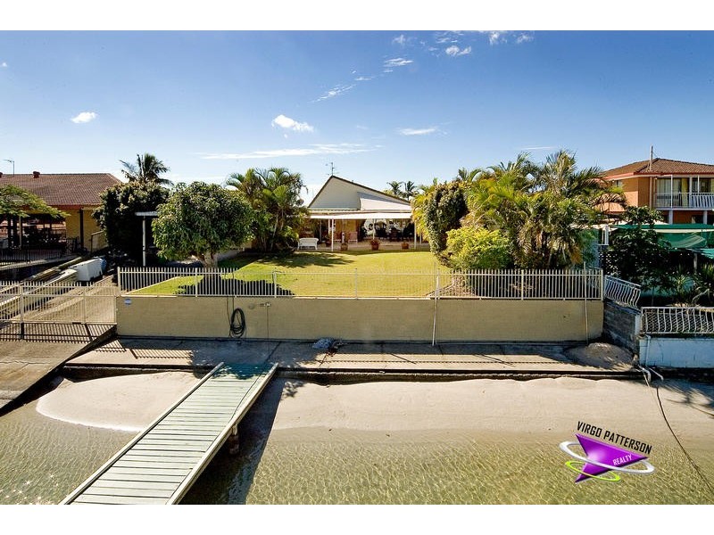 2 Bass Place, Paradise Point QLD 4216