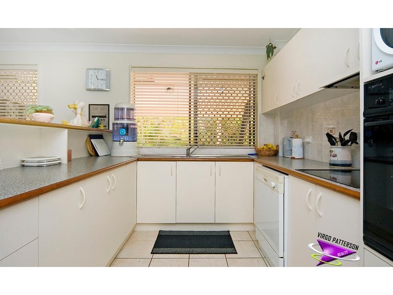 2 Bass Place, Paradise Point QLD 4216