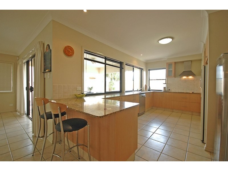 559 Oyster Cove Promenade, Helensvale QLD 4212