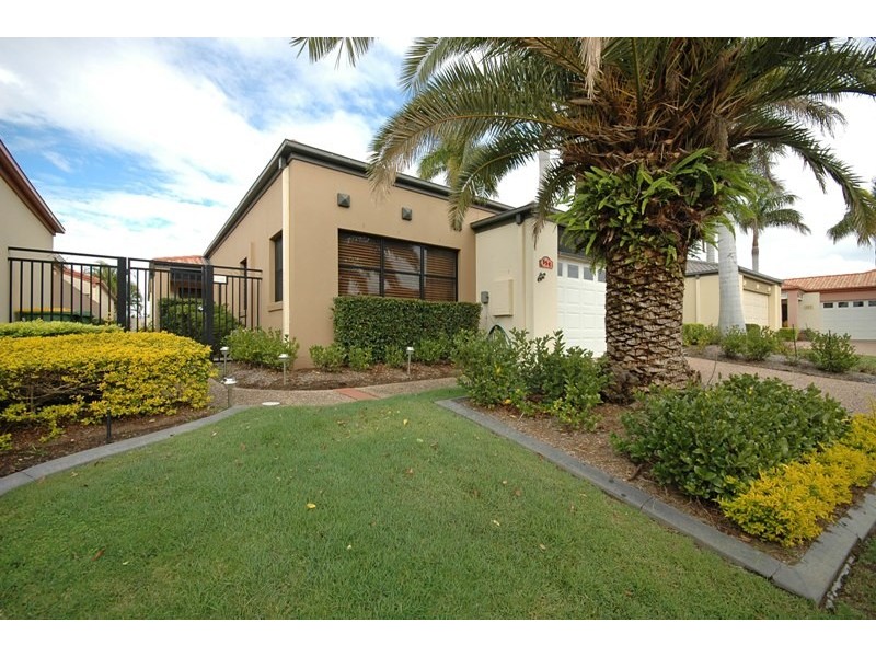 559 Oyster Cove Promenade, Helensvale QLD 4212