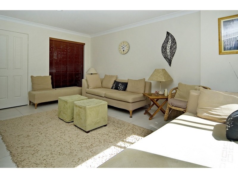 2/18 Doyalson Rd, Helensvale QLD 4212