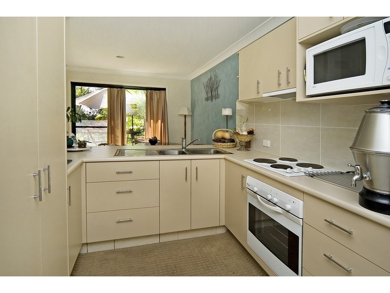 2/18 Doyalson Rd, Helensvale QLD 4212