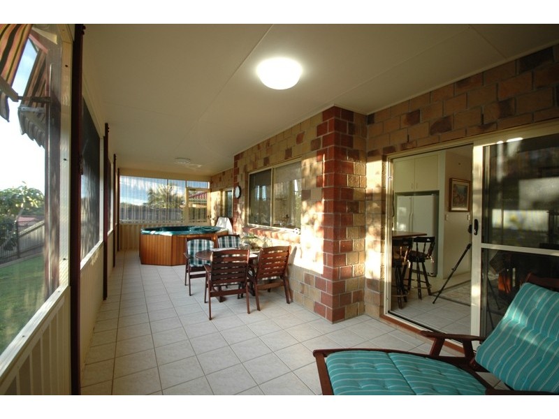 4 Elanda Place, Helensvale QLD 4212