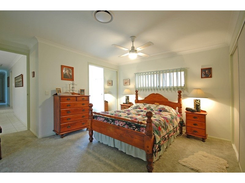 4 Elanda Place, Helensvale QLD 4212