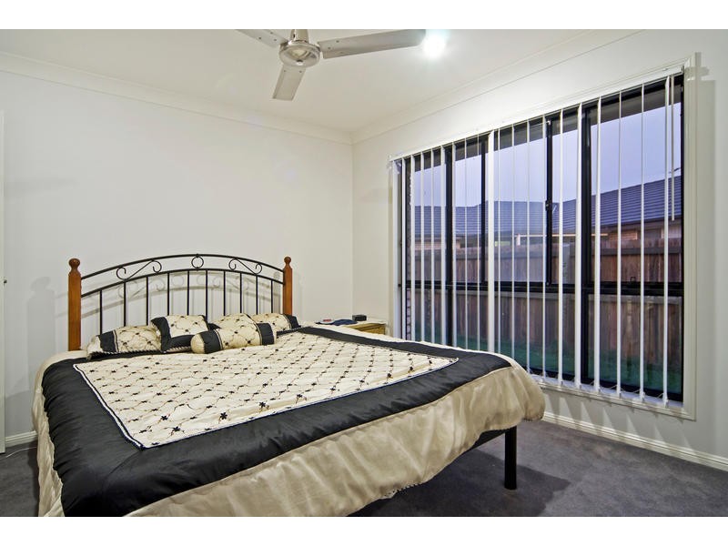 12 Moss Terrace, Pimpama QLD 4209
