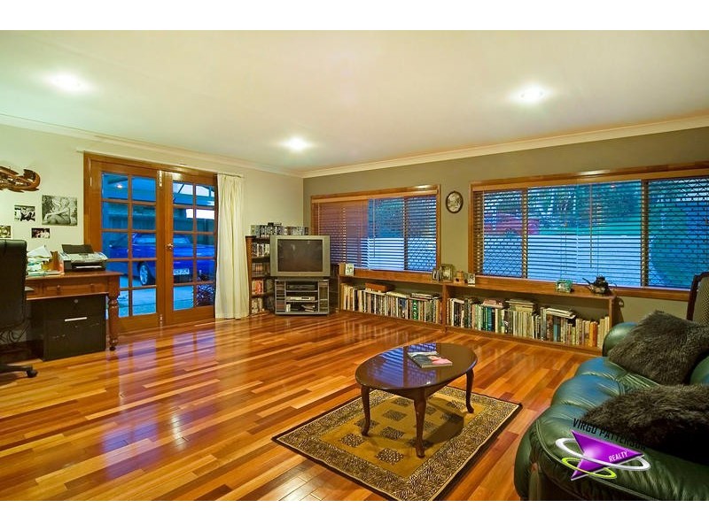 24 Cootharaba Drive, Helensvale QLD 4212