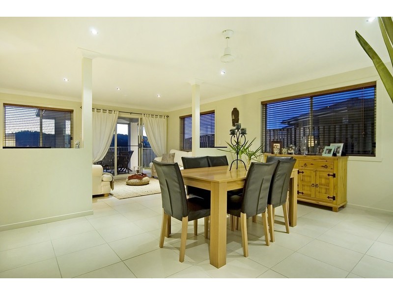 42 Angourie Crescent, Pacific Pines QLD 4211